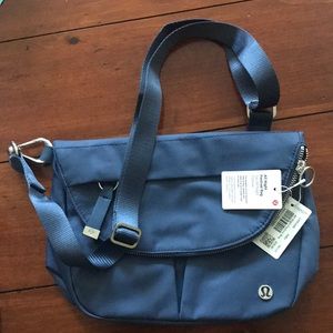 Lululemon  NWT cross body bag